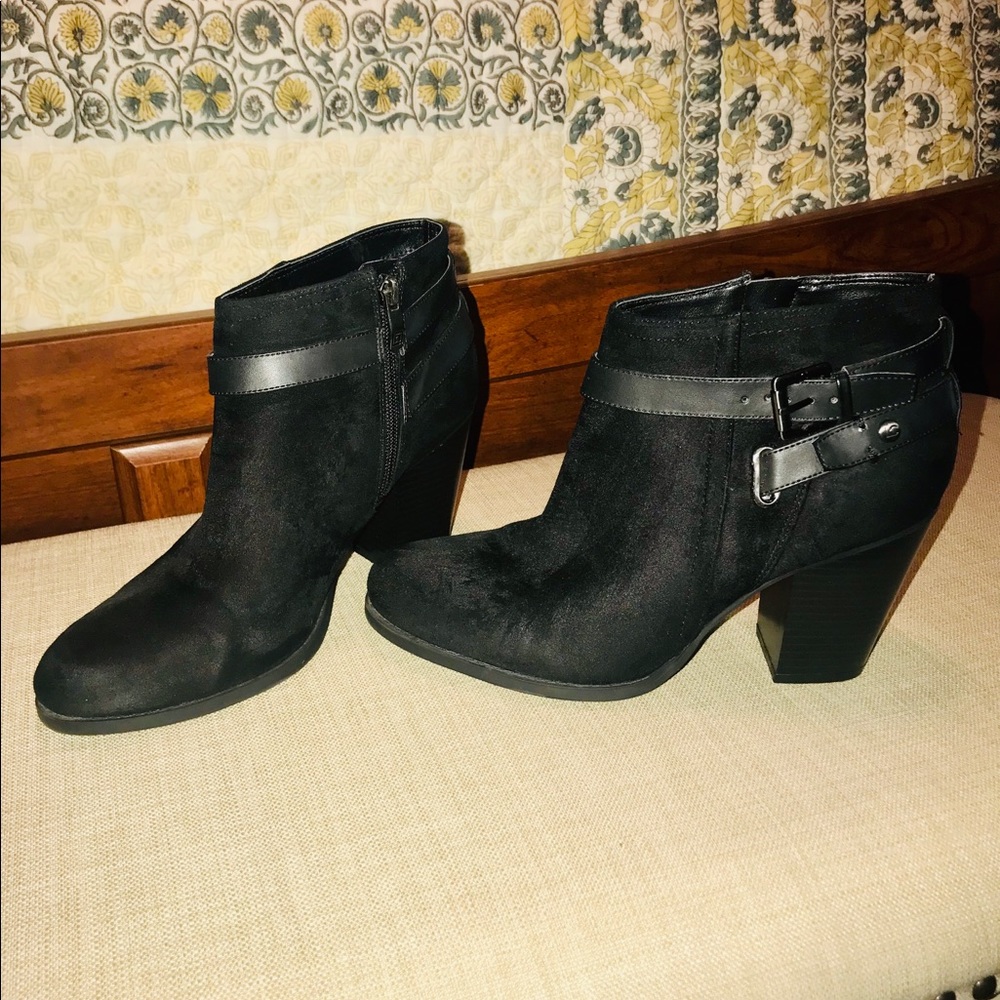 Liz Claiborne Bootie